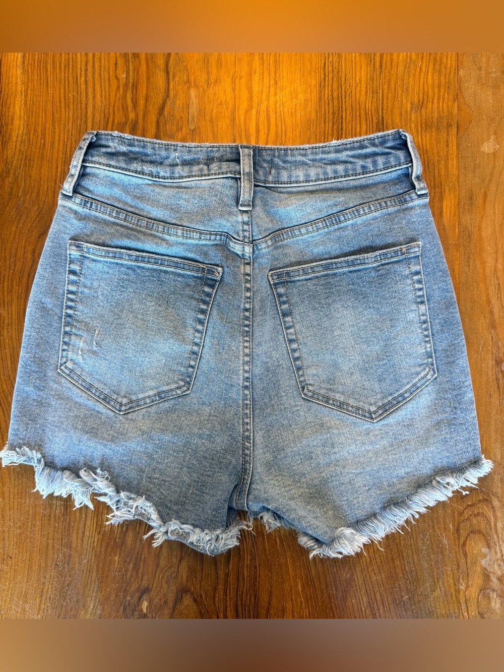 We The Free Curvy High-Waist Distressed Denim Shorts - Light Blue Size 27 - Picture 2 of 8
